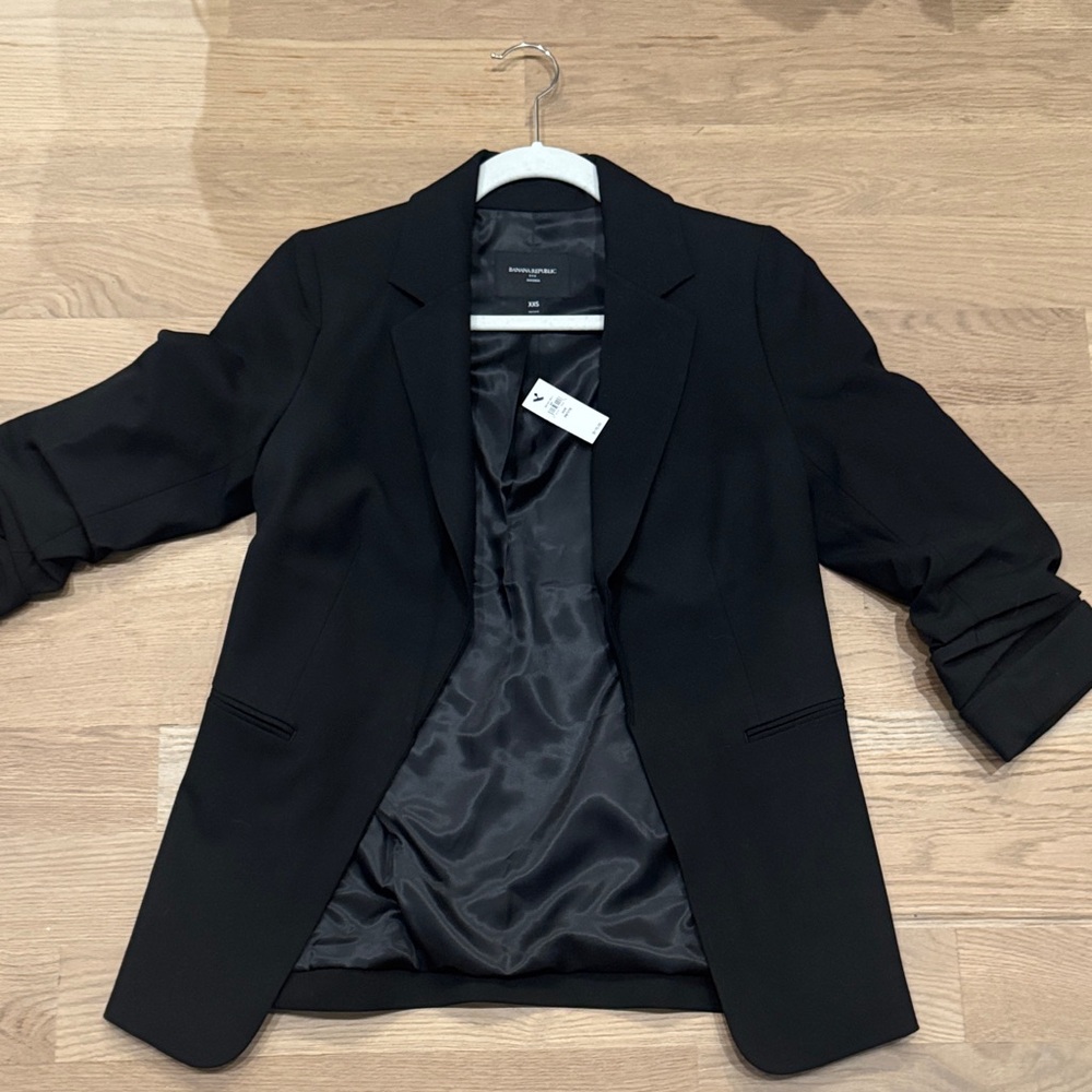 Banana Republic Black Women's Blazer size XXS Petite NWT